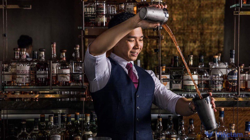 Pha chế (Bartender)