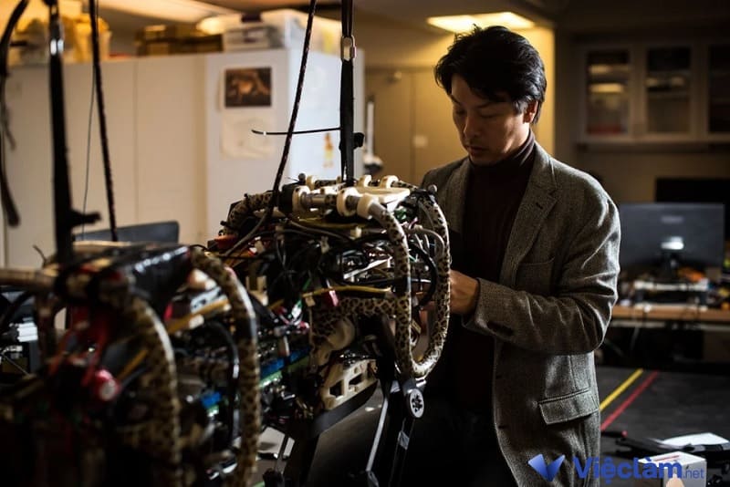 Nếu chưa biết học cơ điện tử ra làm gì thì có thể tham khảo công việc kỹ sư/kỹ thuật viên người máy