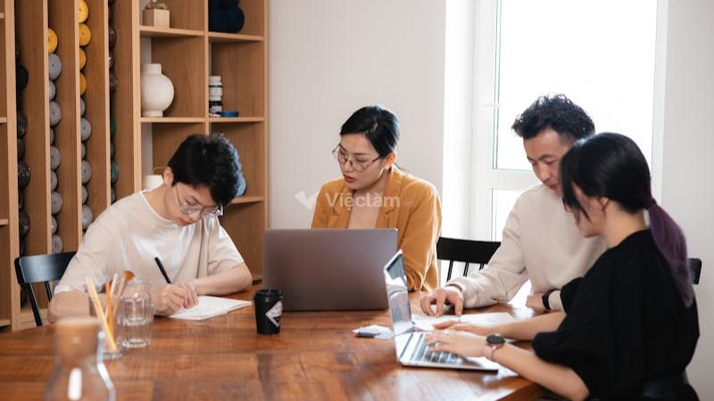 Mức lương và quyền lợi của Sale Admin