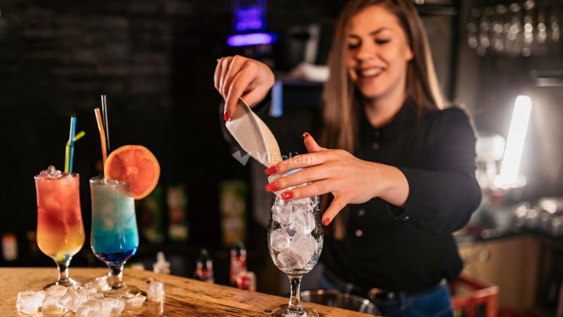 Bartender có thể kiếm được nguồn thu nhập ổn định