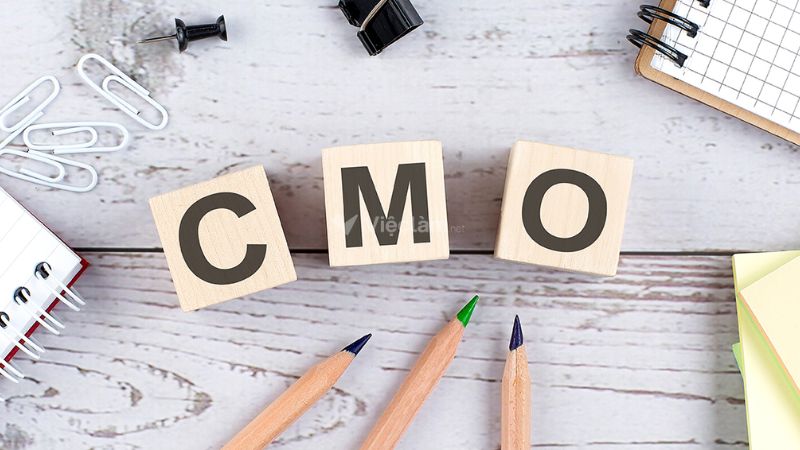 CMO (Chief Marketing Officer) là giám đốc Marketing 