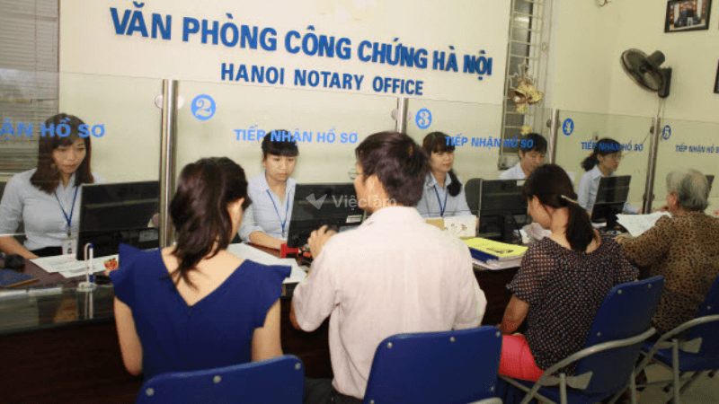 Chứng thực sơ yếu lý lịch ở đâu?