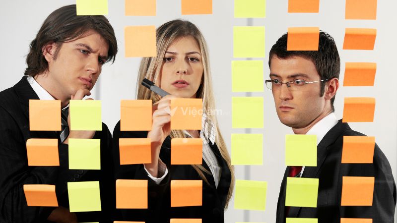 Tổ chức sự kiện là gì? Các vị trí phổ biến của ngành tổ chức sự kiện Đạo diễn sự kiện chính là "bộ óc sáng tạo"