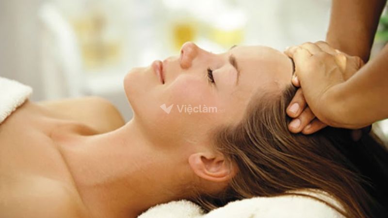Gội đầu dưỡng sinh là gì? Lợi ích và cách gội chuẩn spa Ấn huyệt, thông kinh lạc