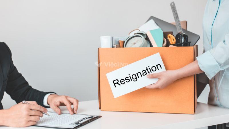 Hướng dẫn nhắn tin xin nghỉ việc khéo léo và chuyên nghiệp Tin nhắn xin nghỉ việc trình bày chi tiết