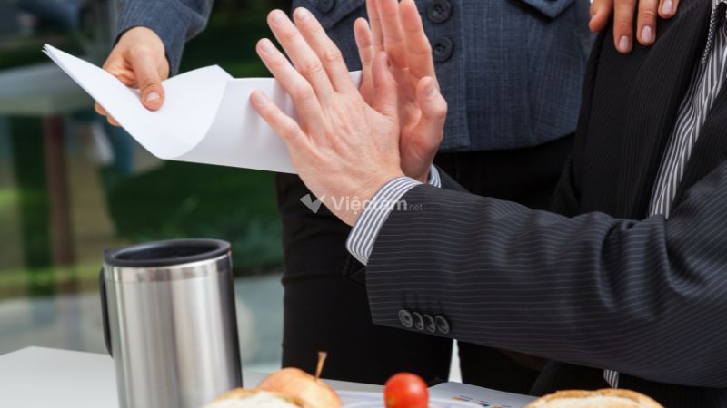 Headhunter là gì? Tìm hiểu chi tiết về "nghề săn đầu người" tại Việt Nam Ứng viên từ chối hoặc bỏ ngang quy trình