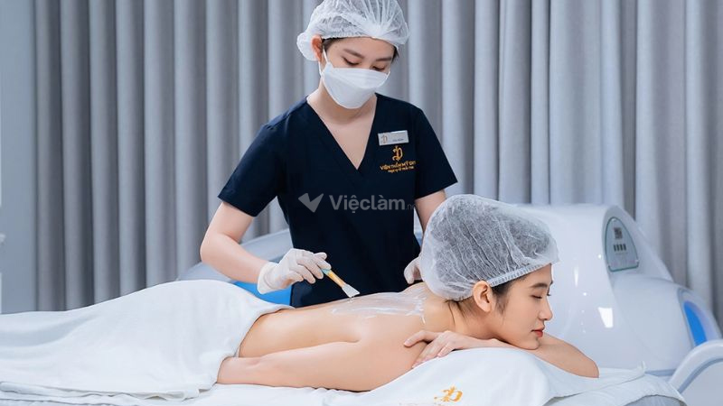 Học spa bao lâu ra nghề? Thời gian đào tạo và lộ trình thăng tiến Kỹ thuật viên spa