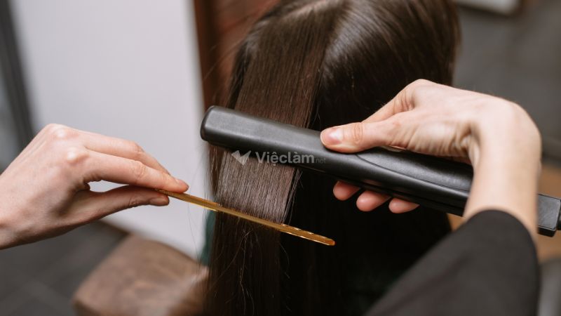Tác hại của nghề làm tóc? Liệu có đáng để bạn theo đuổi Tinh thần trách nhiệm chính là sự tập trung tối đa trong lúc làm việc