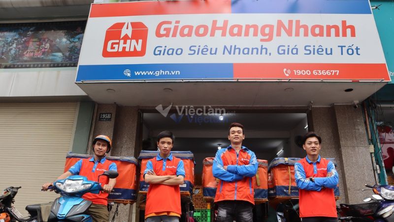 Lao động phổ thông là gì? Cơ hội việc làm cho lao động phổ thông Nhân viên giao hàng nhanh là công việc phổ thông phù hợp những ai có phương tiện cá nhân
