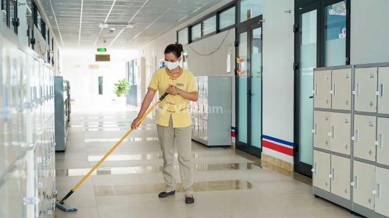 Lao động phổ thông là gì? Cơ hội việc làm cho lao động phổ thông Lao công, tạp vụ là lựa chọn phù hợp cho lao động nữ trung niên muốn tìm việc lâu dài