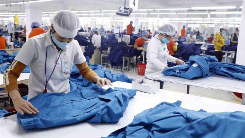 Lao động phổ thông là gì? Cơ hội việc làm cho lao động phổ thông Lao động phổ thông cần giữ thái độ tích cực và tác phong chuyên nghiệp trong công việc