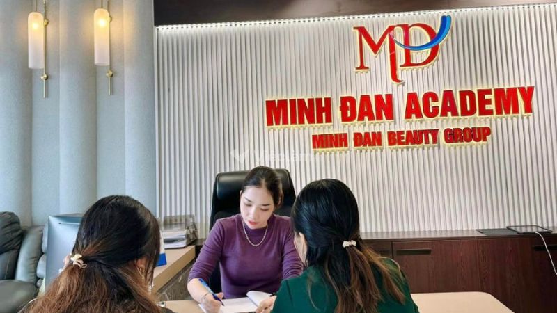 Học gội đầu dưỡng sinh ở đâu TPHCM? Danh sách các địa chỉ uy tín Minh Đan Academy