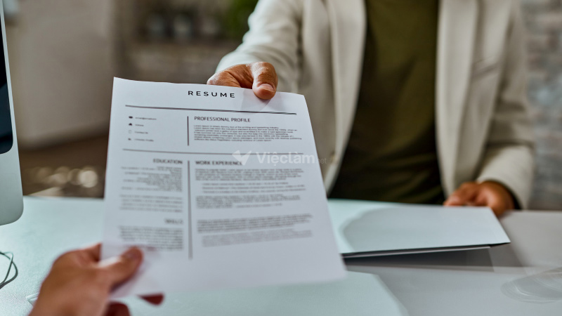Mô tả quá trình học tập trong CV ngắn gọn, ấn tượng Sinh viên chưa có kinh nghiệm