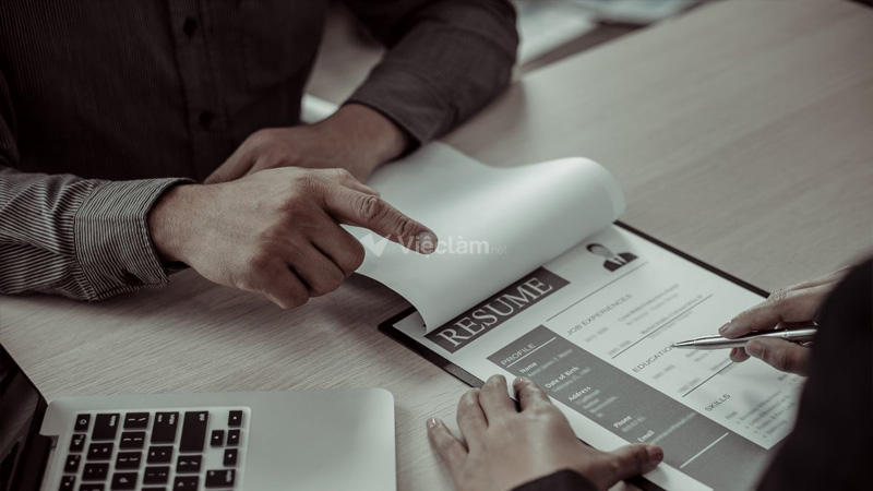 Mô tả quá trình học tập trong CV ngắn gọn, ấn tượng Ứng viên chưa tốt nghiệp hoặc đang học