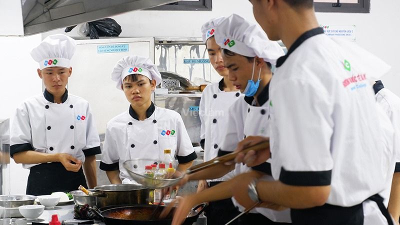 Top 11 địa chỉ học nấu ăn ở Hà Nội chất lượng, đáng để học Trường Cao Đẳng Du Lịch Hà Nội