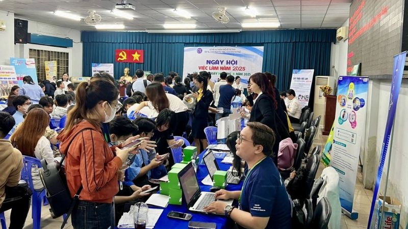 Trung tâm Dịch vụ việc làm TP.HCM tổ chức Ngày hội việc làm thu hút đông đảo người lao động và doanh nghiệp tham gia