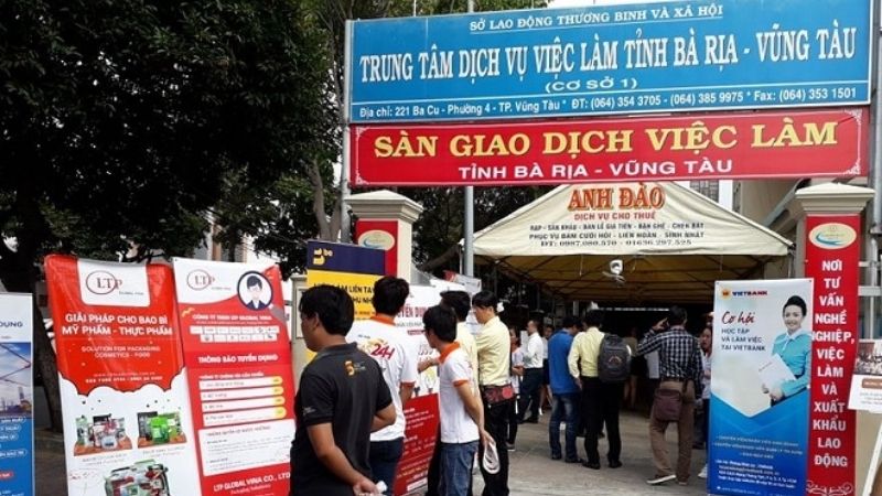 Danh sách các trung tâm giới thiệu việc làm tại Vũng Tàu và thông tin liên hệ Cổng chào trung tâm giới thiệu việc làm tỉnh Vũng Tàu (Nguồn: Luật toàn quốc)