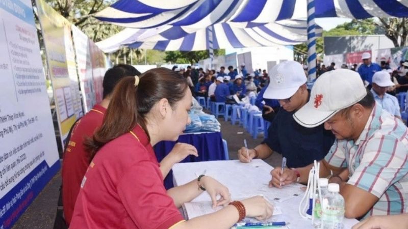 Danh sách các trung tâm giới thiệu việc làm tại Vũng Tàu và thông tin liên hệ Trung tâm tổ chức phiên giao dịch việc làm dàn hcho người lao động (Nguồn: Báo lao động)