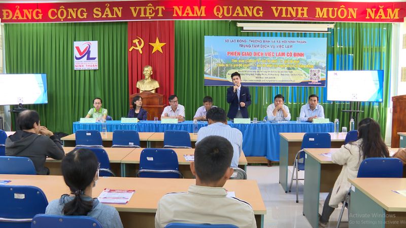 TTDVVL tỉnh Ninh Thuận thường xuyên tổ chức phiên giao dịch việc làm cho lao động địa phương (Nguồn: Báo Ninh Thuận)