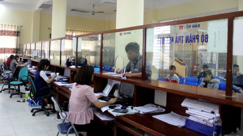 TTDVVL Vĩnh Phúc tư vấn, hướng dẫn người lao động tìm việc làm (Nguồn: Báo Vĩnh Phúc)