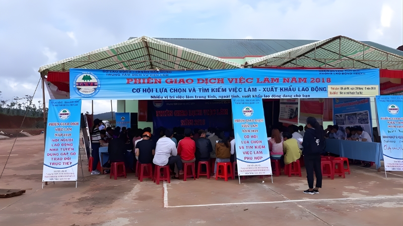 Địa chỉ các trung tâm giới thiệu việc làm tại Đắk Nông và thông tin liên hệ TTDVVL Đắk Nông tổ chức sàn giao dịch việc làm