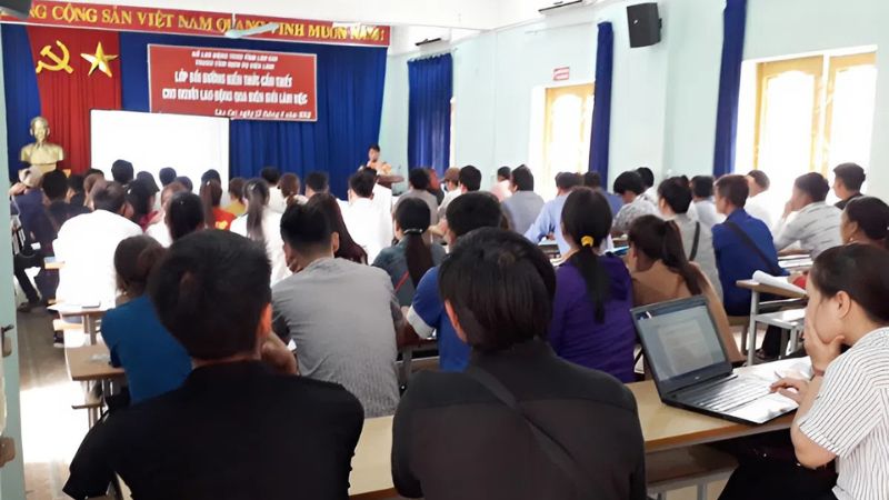 Trung tâm DVVL tỉnh Lào Cai bồi dưỡng kỹ năng nghề cho người lao động