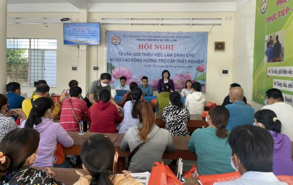 Trung tâm giới thiệu việc làm Tiền Giang tổ chức tư vấn việc làm cho người lao động. (Nguồn: VOV)