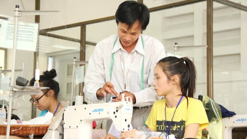 Trung tâm việc làm thực hiện chế độ hỗ trợ học nghề cho người lao động