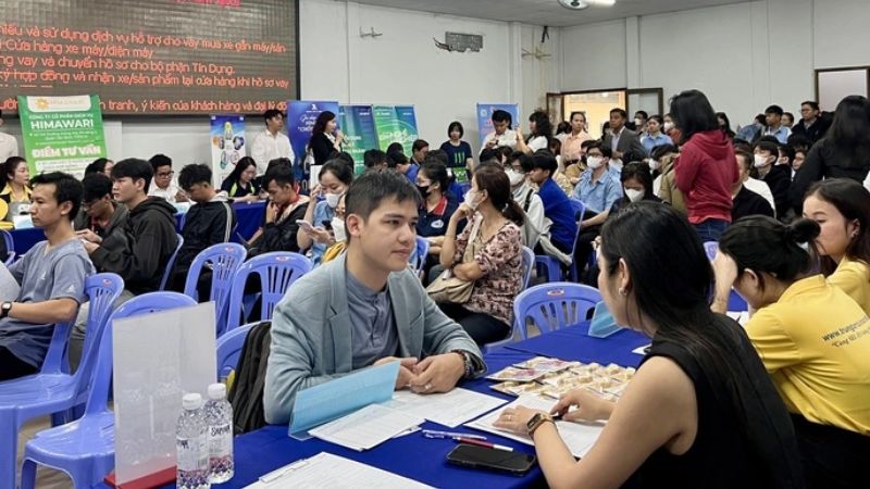 Người lao động được hỗ trợ tư vấn việc làm theo đúng quy định.