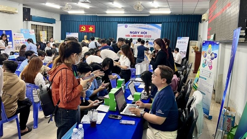 Người lao động được hưởng chế độ tư vấn việc làm khi có nhu cầu.