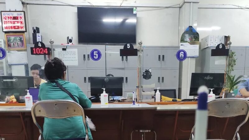 Người dân giải quyết thủ tục trực tiếp tại bảo hiểm xã hội quận Hai Bà Trưng - Hà Nội (Nguồn: Google Maps)